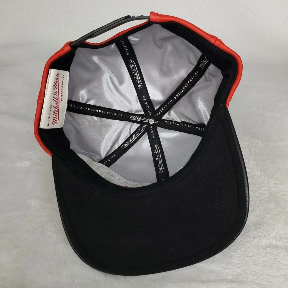 Chicago Bulls Mitchell & Ness NBA Snapback 3D Logo‎ Red Black Leather New